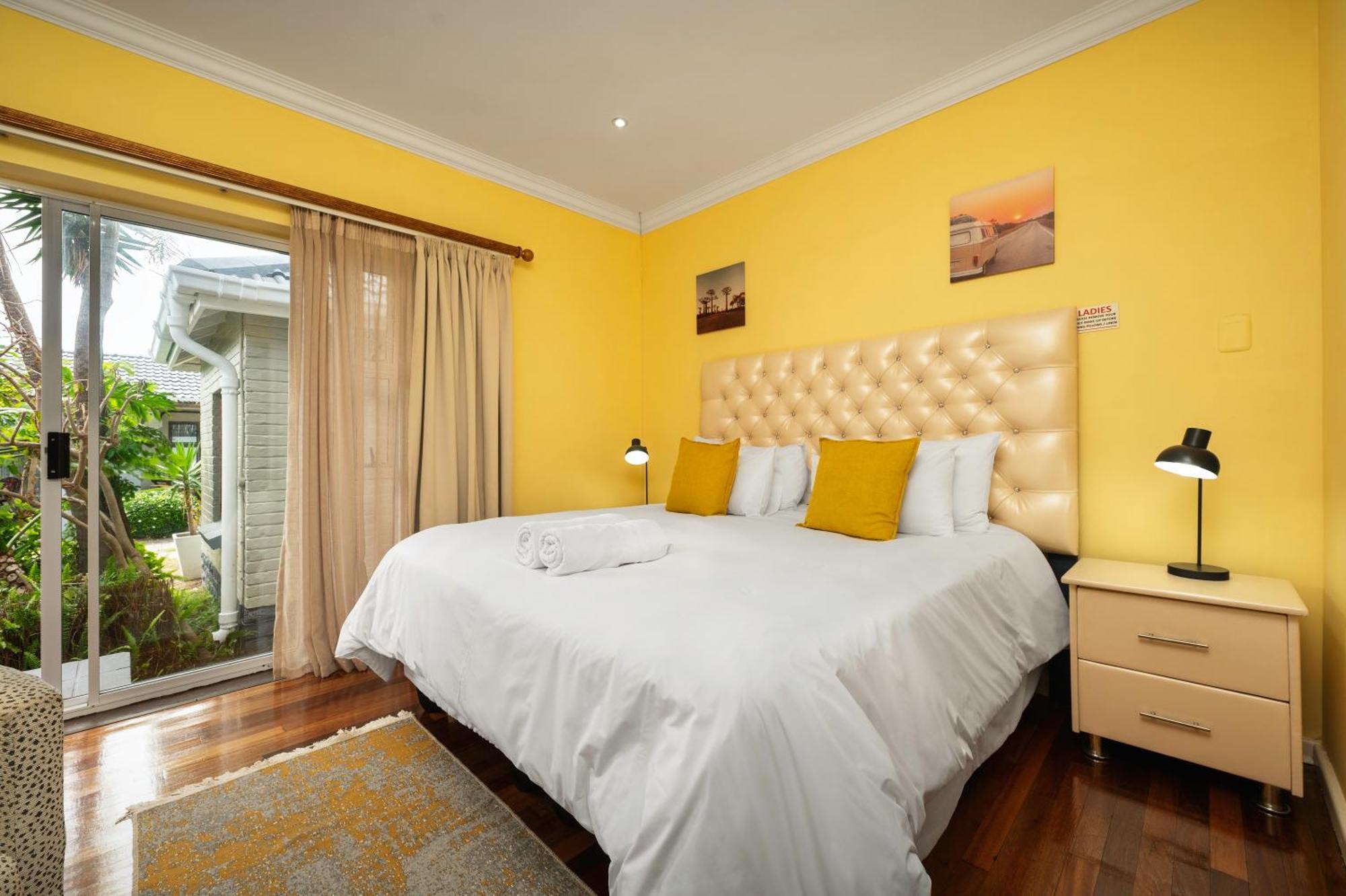 Africa Beach B&B Port Elizabeth Esterno foto